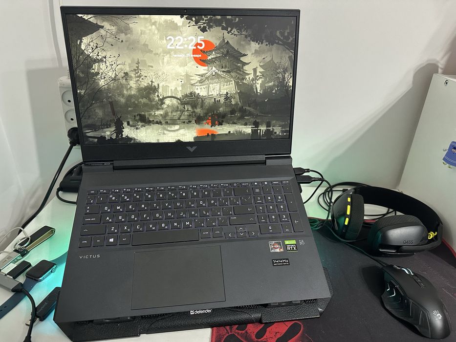 Продам Игровой Ноутбук HP Victus rtx 3050 подарок вся переферия!