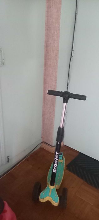 Самокат детский 4х колесный