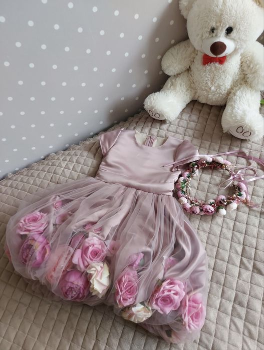 Платье от бренда Kisabiano