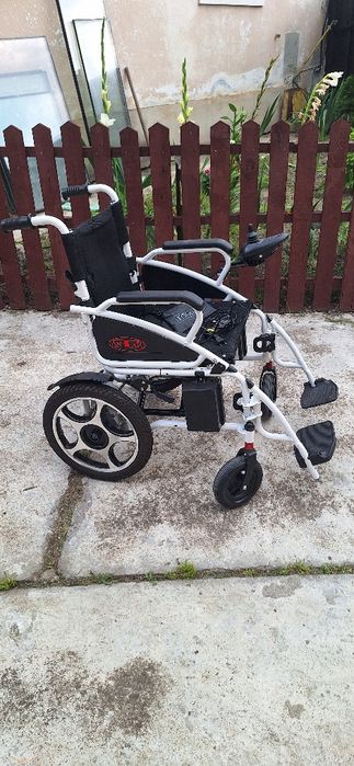 Scaun cărucior electric