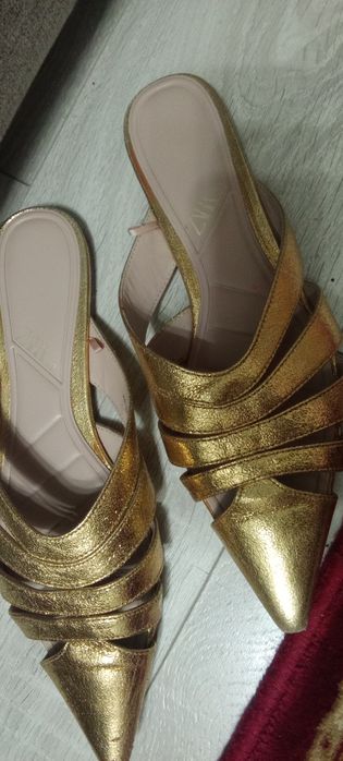 Срочно продам туфли