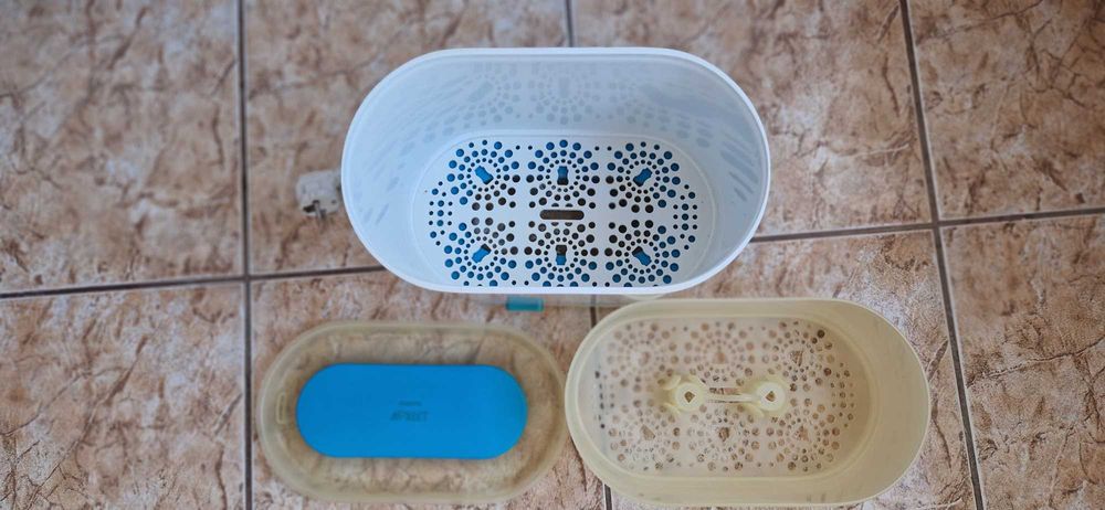 Sterilizator electric biberoane 3 in 1 Philips AVENT SFC284, utilizat