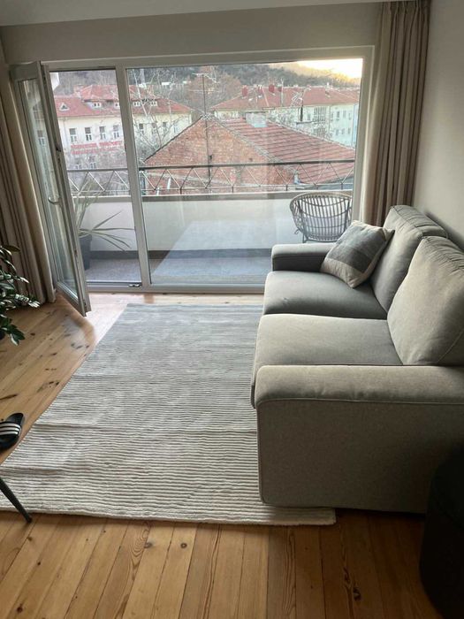 Дава се под наем Двустаен апартамент в Пловдив, Център - 60 кв.м за 548.25 € - Снимка #1