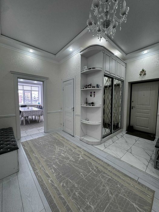 Продам 4х комн кв Нектар