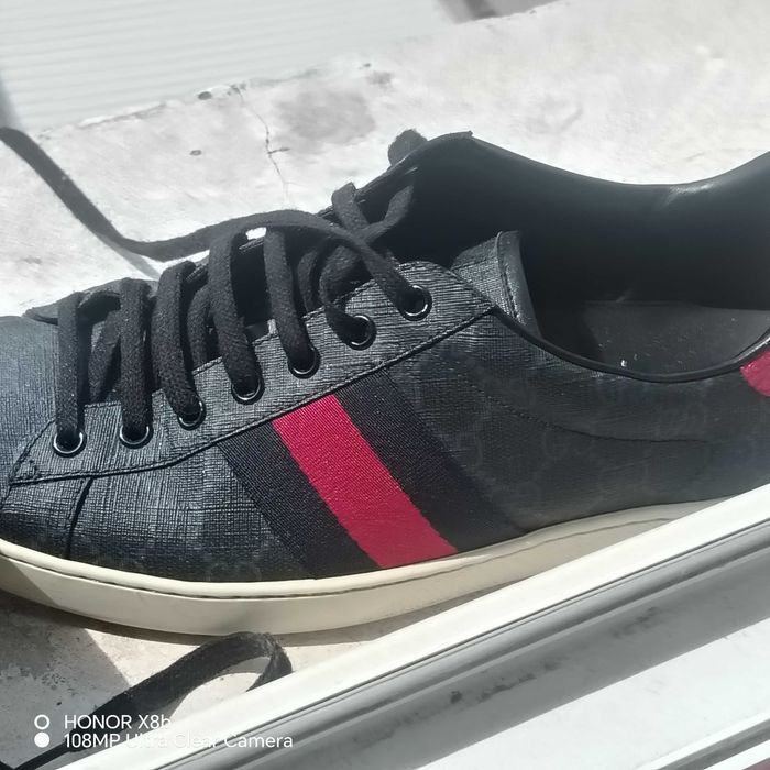 Gucci supreme sneakers