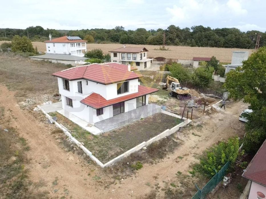 Продава се Къща в с. Шкорпиловци, Област Варна - 200 кв.м за 1250 €/кв.м - Снимка #5