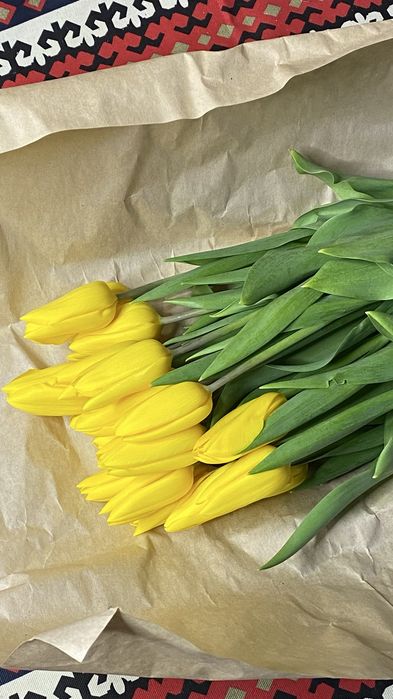 Тюльпаны тельпаны тюлпаны цветы бесплатный доставка