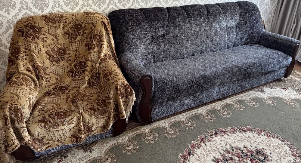 Продается Диван с креслами
