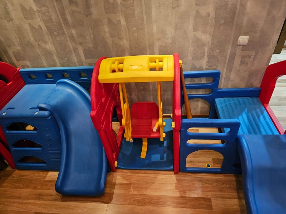 Горка детская пластмассовая