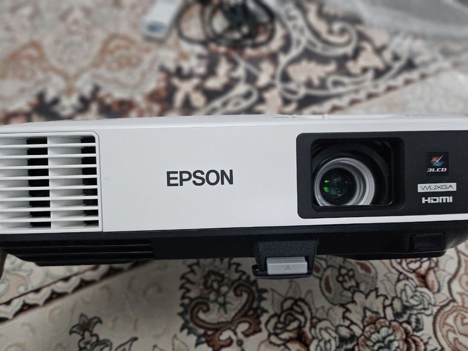 Epson proektor projektor