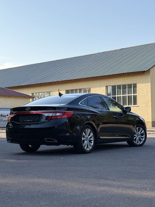 Hyundai Grandeur HG300