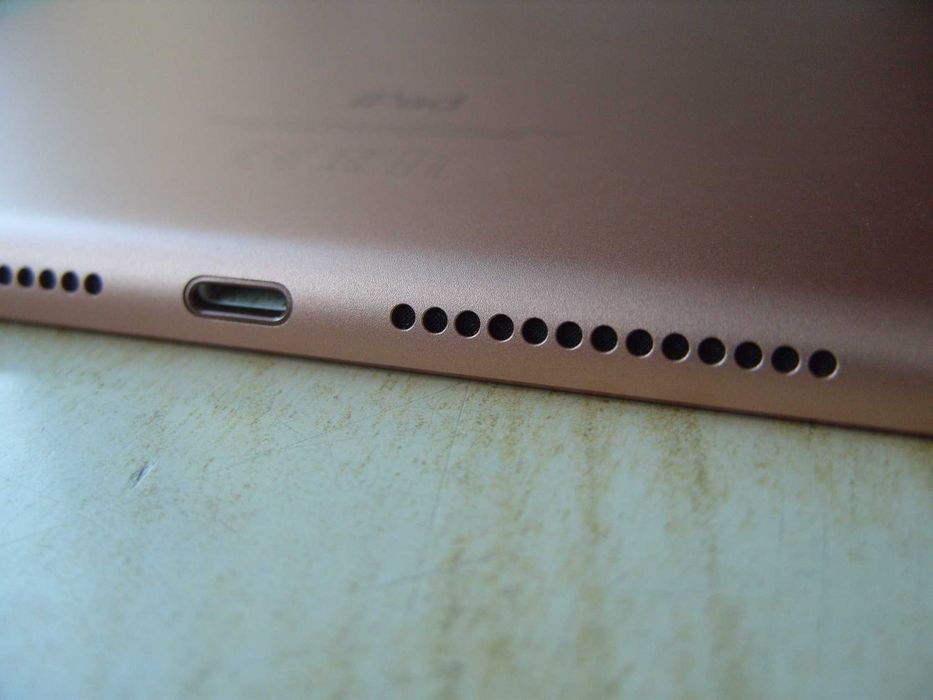 Apple iPad 10.2, Retina дисплей, 128Гб, Gold. На части