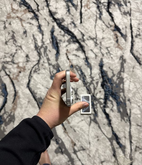 iPhone 16 pro max white titanium oq 2ta imei otgan