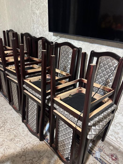 Продам стулья срочно