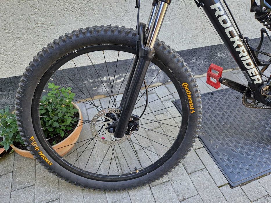 Bicicleta Rockrider ST530S modificată