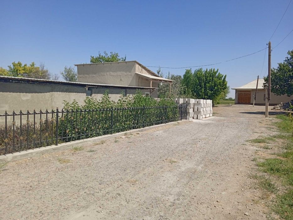 11 сотихли турар жой сотилади, пеноблок ишлаб чикариш цехи билан