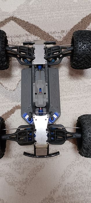 Automodel Traxxas E Maxx
