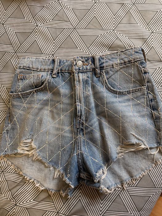 Къси гащи Zara с камъни