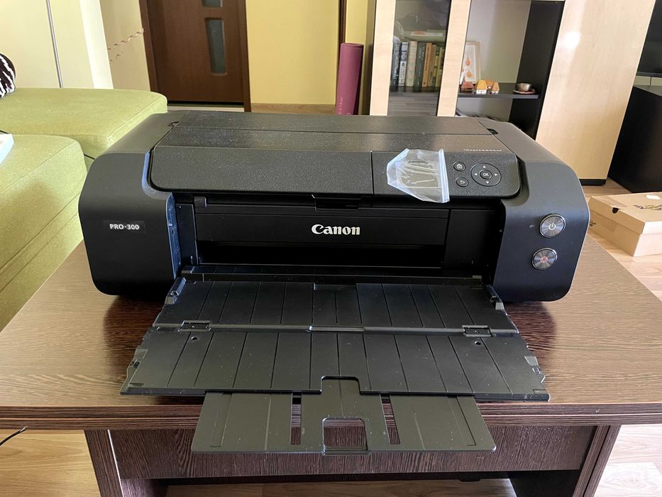 Imprimantă foto Canon imagePROGRAF PRO-300 A3+ – pentru piese de schimb sau reparații.