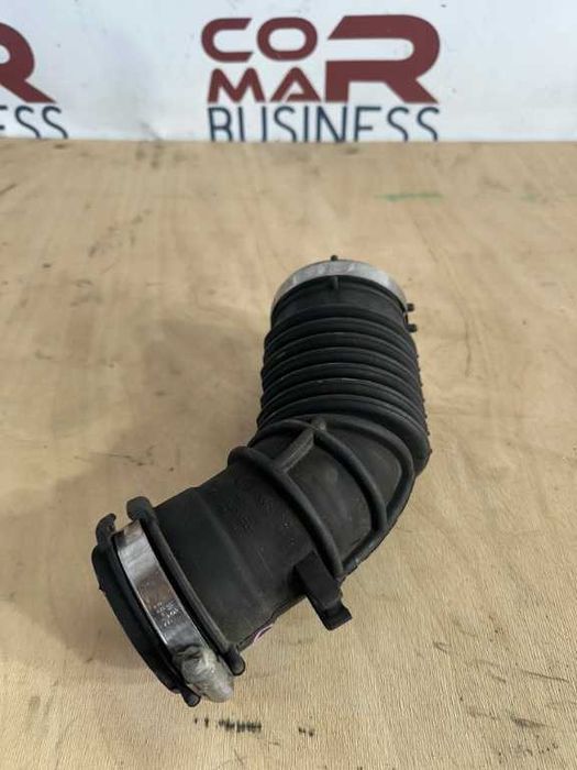 Furtun intercooler RENAULT CLIO 4 cod piesa 165758885r