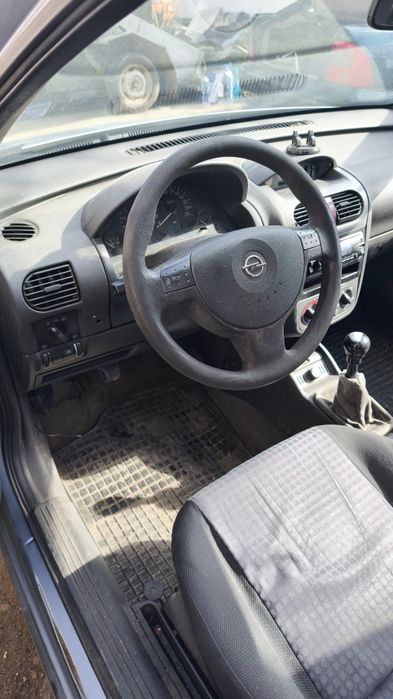 Opel Corsa C на части