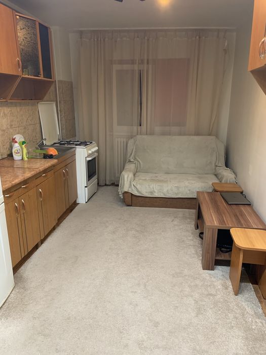 Inchiriez garsoniera 40 m2 cetate( kaufland)