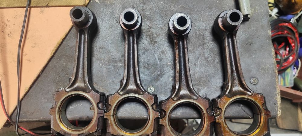 Запчасти на двигатель sr20