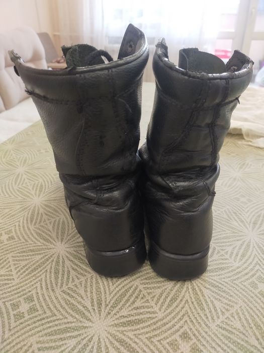 Берцы кожаные  р36  б/у