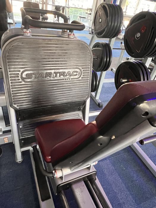 Leg Press/Presă orizontală picioare Star Trac profesională, stack 200 kg