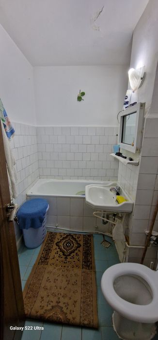 Vand apartament 3 camere