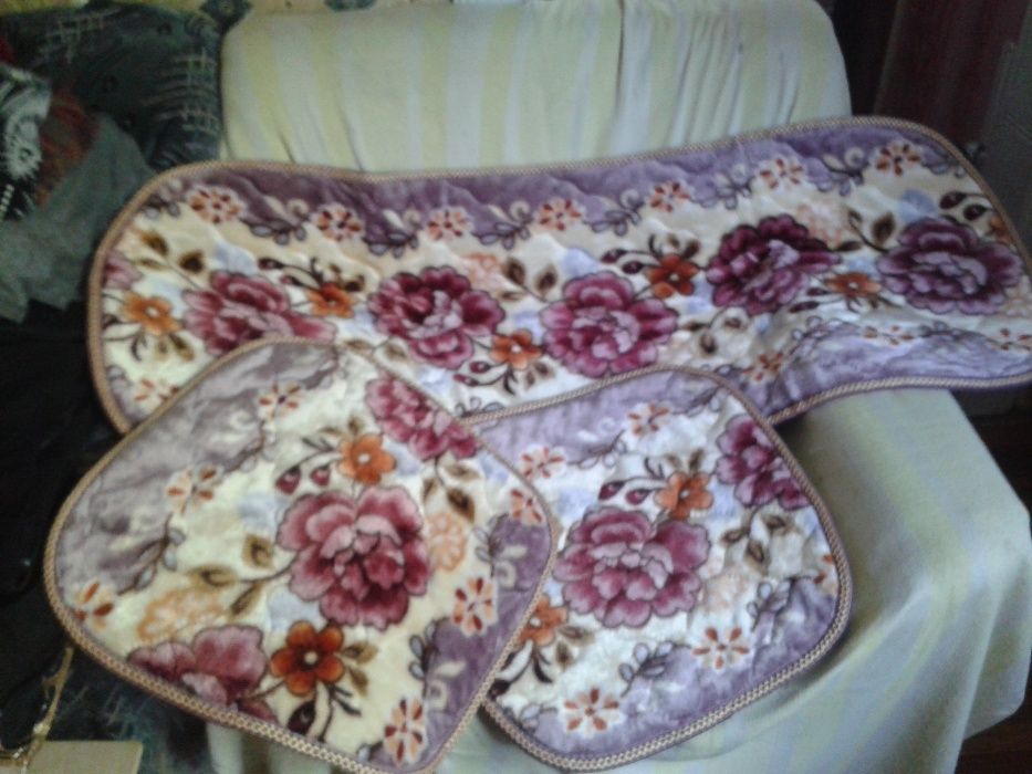 Сидушки для кухонного уголка. Дивана.