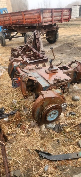 Т40 заднимос каробка сотилади