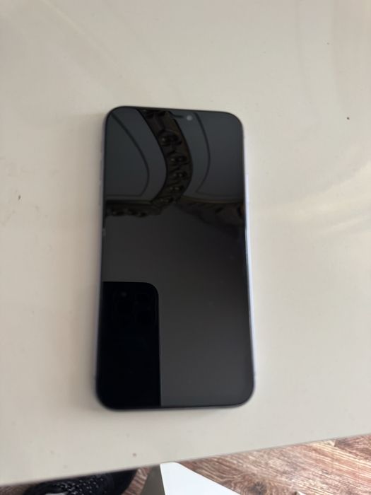 Vand iphone 11 in stare foarte buna baterie 74
