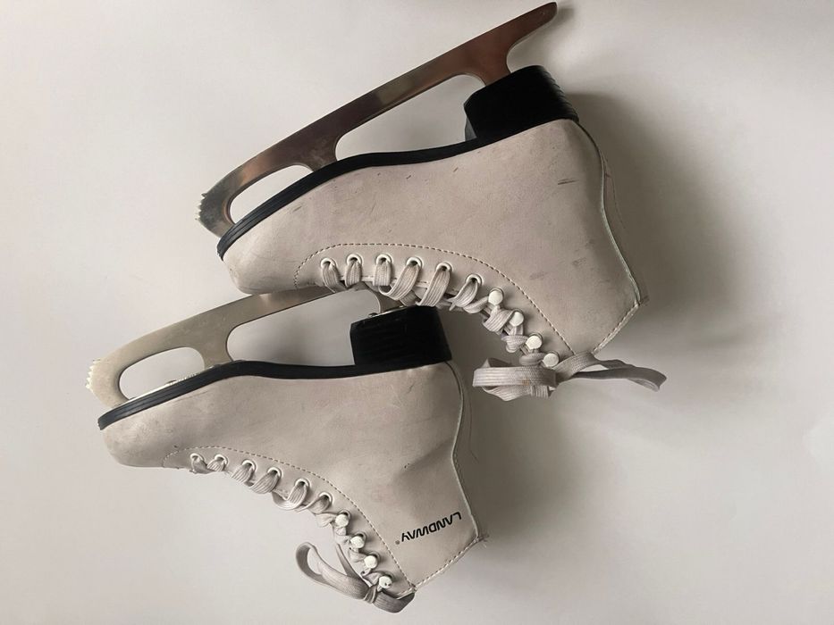 Коньки женские 37-38