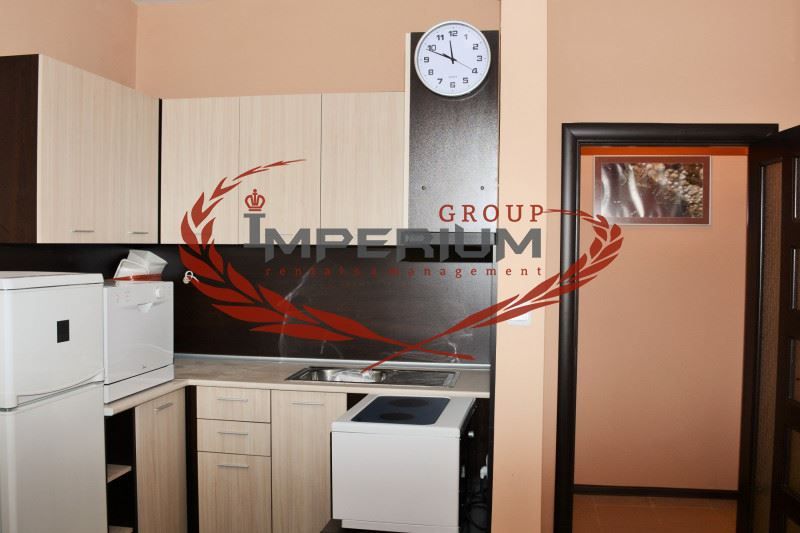 Дава се под наем Двустаен апартамент в Варна, Център - 50 кв.м за 408 € - Снимка #3