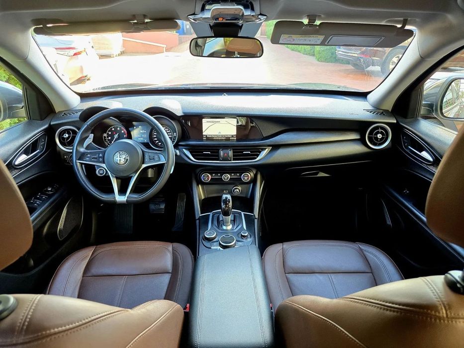 Alfa Romeo Stelvio Cel mai Frumos 2019 sub 18500 euro! Garantie fara numar de KM!