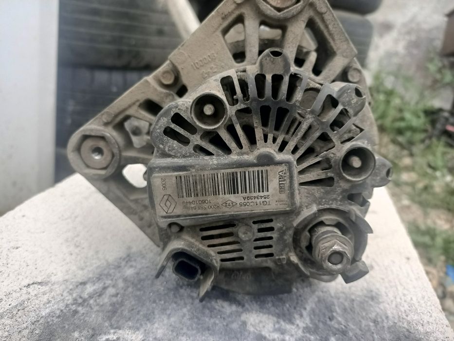 Продам генератор на Рено двигатель к4м