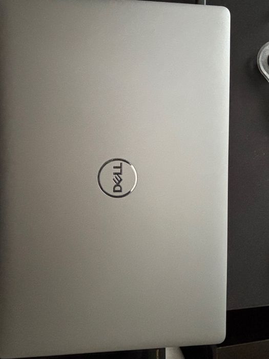 Lenovo Precision 3560