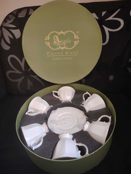 Луксозен сервиз за кафе