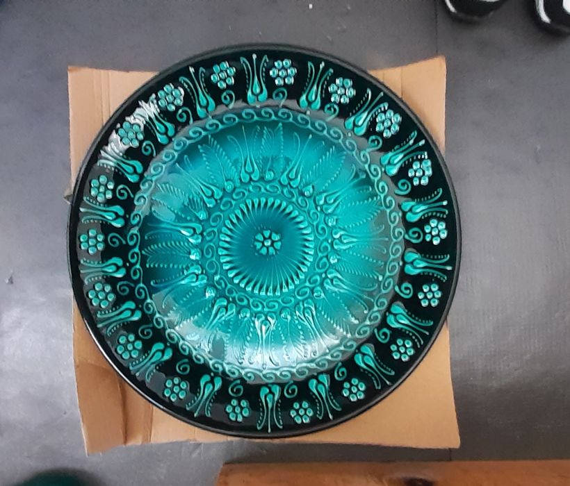 Чинии за ордьоври и лампа