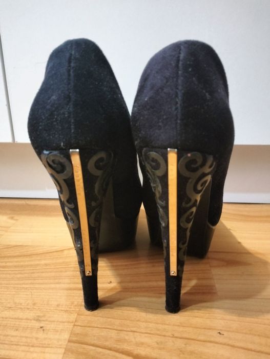 Ботинки, полуботинки, сапоги, сандалии