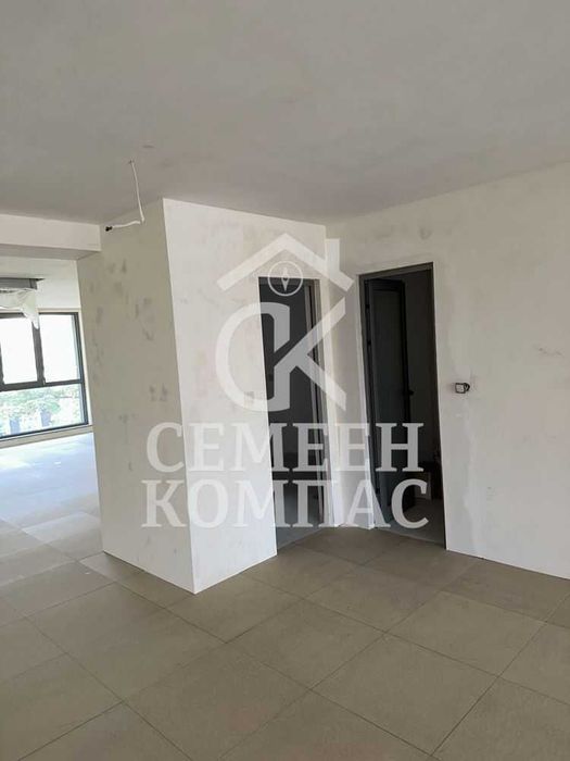 Дава се под наем Офис в Пловдив, Кючук Париж - 221 кв.м за 1800 € - Снимка #6