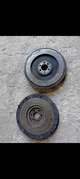 Продавам  маховик от Ауди Б4 2.0i