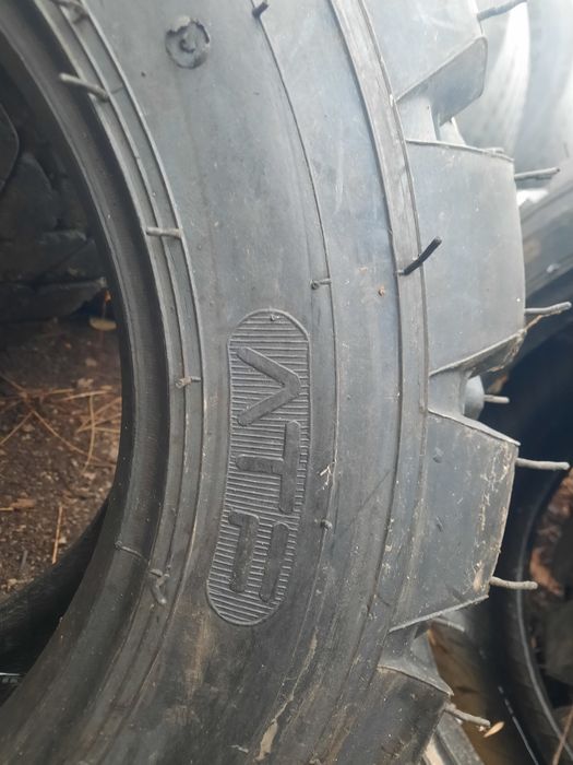 Гуми За Бобкат 10/16.5=360лв.с ДДС.