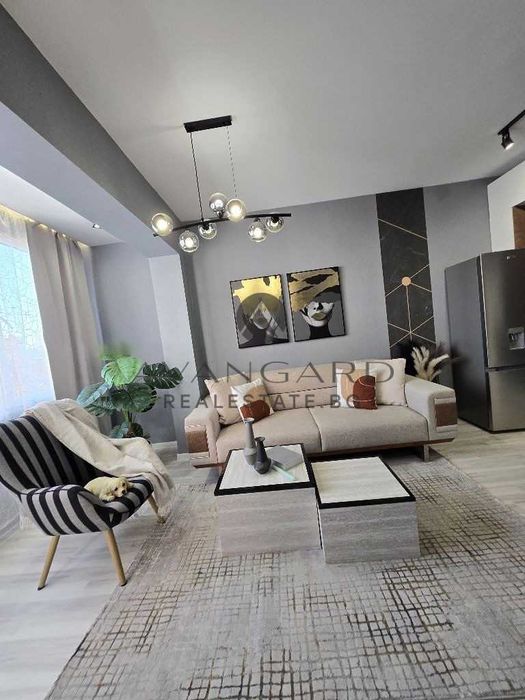 Продава се Тристаен апартамент в Пловдив, Кършияка - 58 кв.м за 2457 €/кв.м - Снимка #2