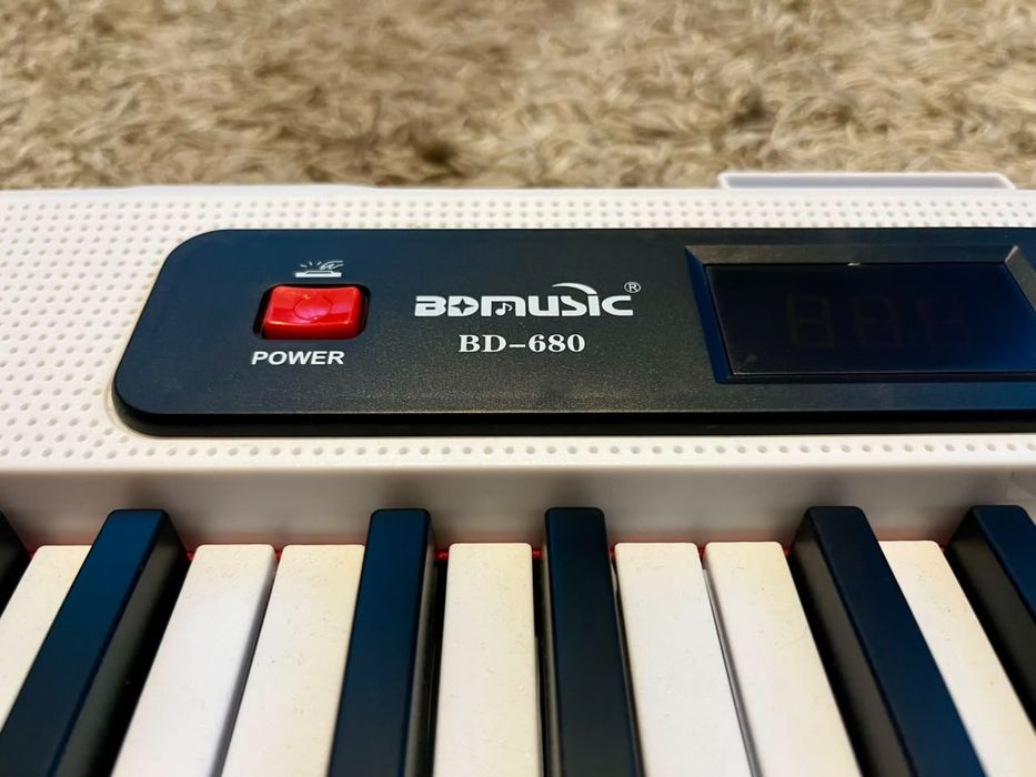 Синтезатор BD music 680