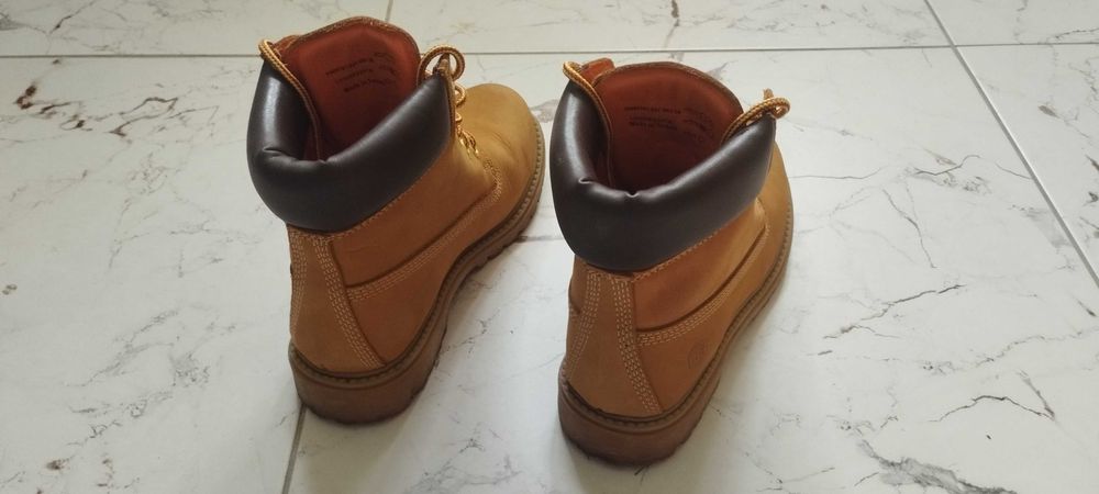 Дамски боти от набук Lumberjack