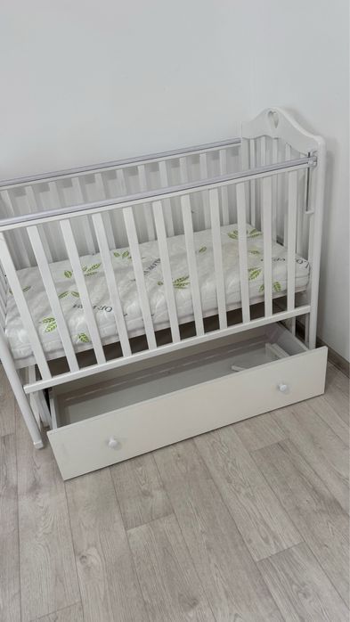 Детскиая кроватка в отличном состоянии