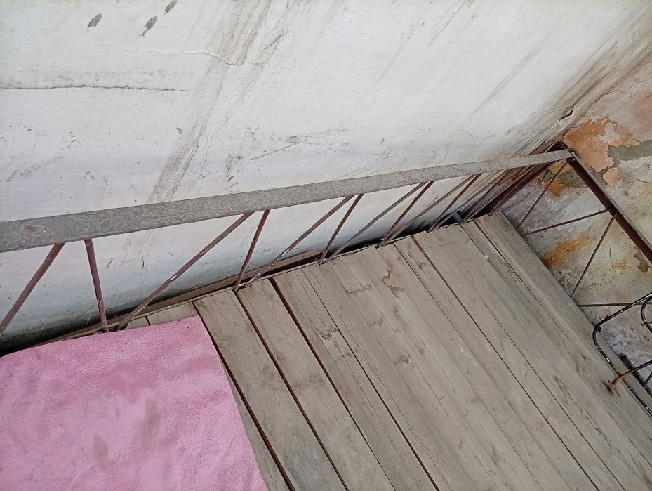 Сори тапчан темир тахтаси билан