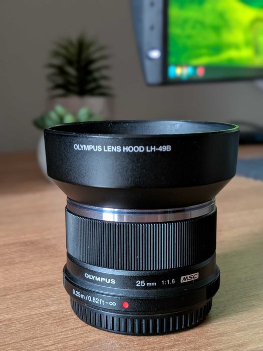 Olympus 25mm F1.8 MSC = Filtru UV Hoya + Parasolar MFT (4/3)